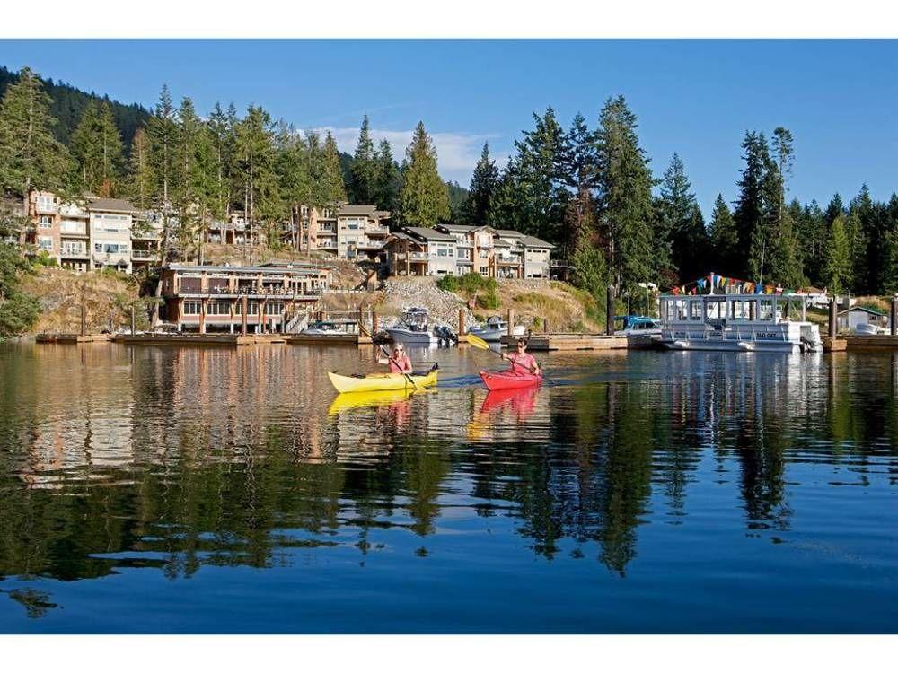 Painted Boat Resort Spa And Marina Madeira Park Extérieur photo
