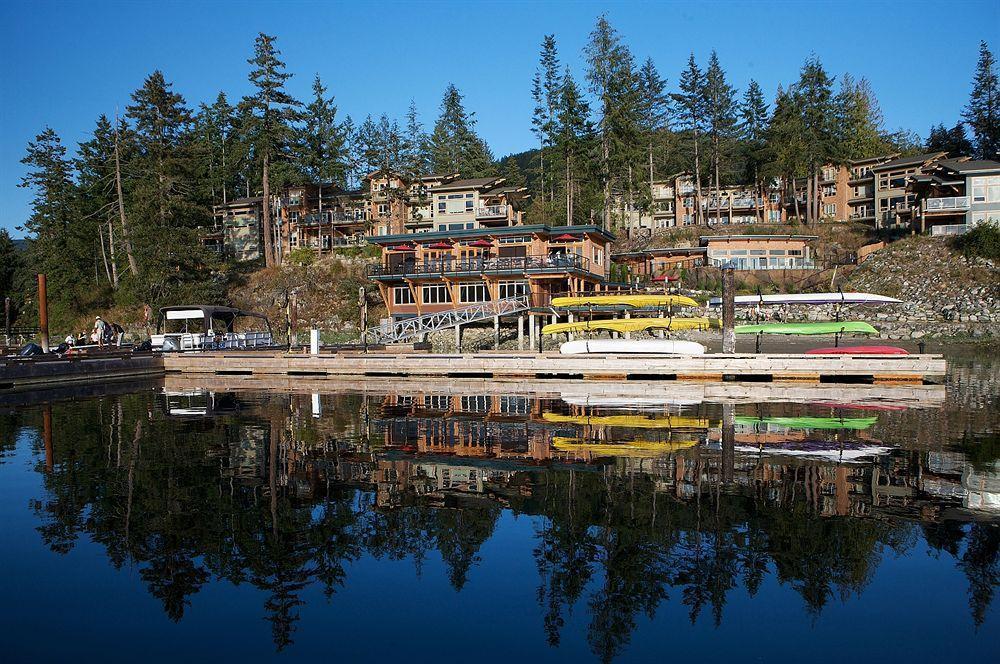 Painted Boat Resort Spa And Marina Madeira Park Extérieur photo