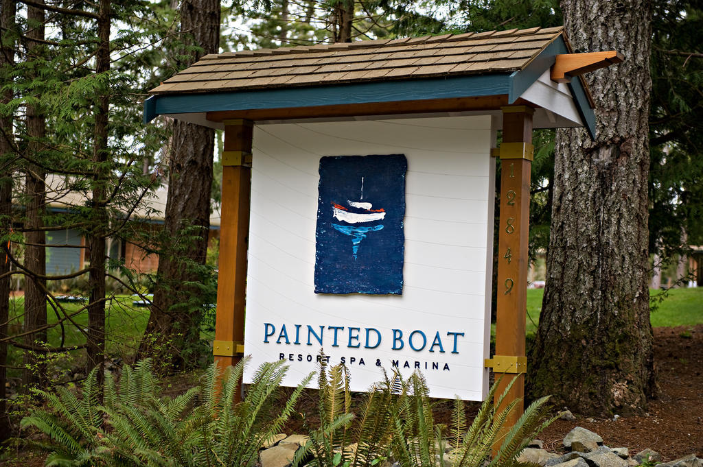 Painted Boat Resort Spa And Marina Madeira Park Extérieur photo
