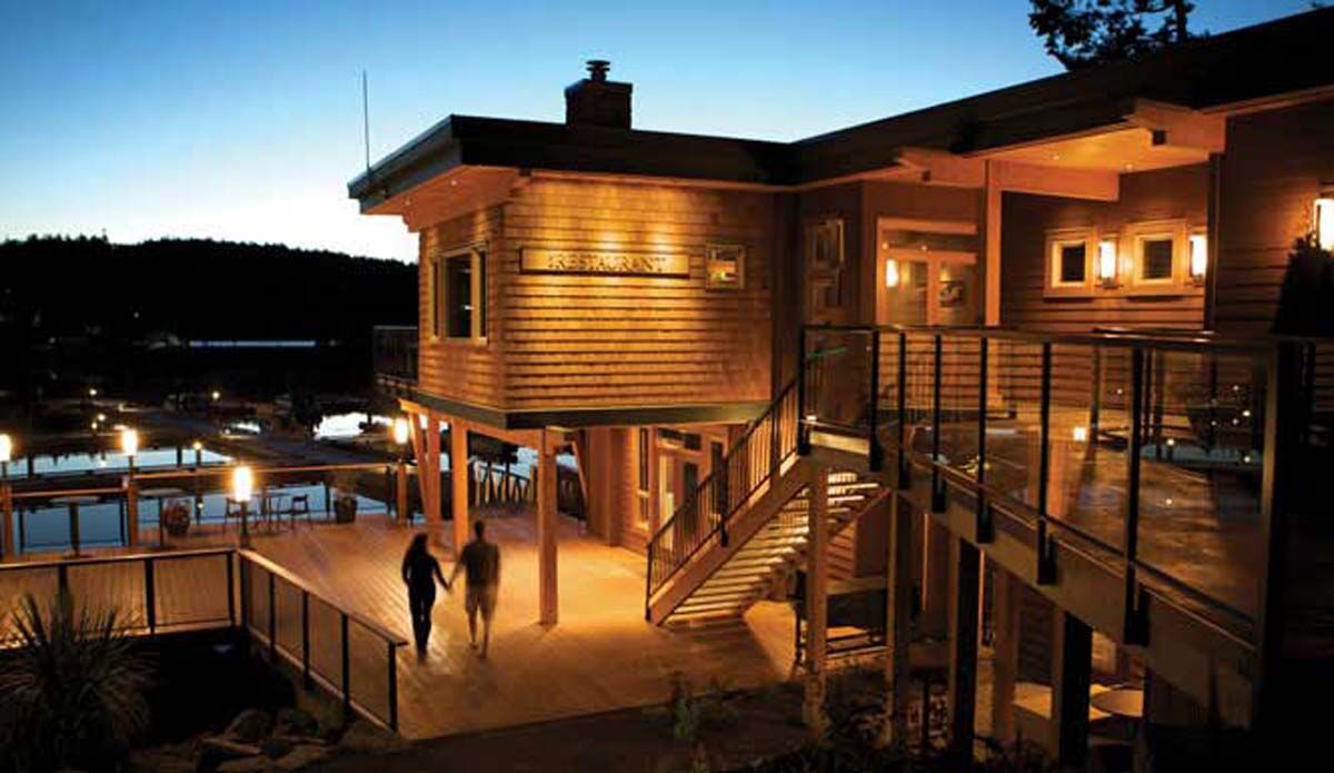 Painted Boat Resort Spa And Marina Madeira Park Extérieur photo
