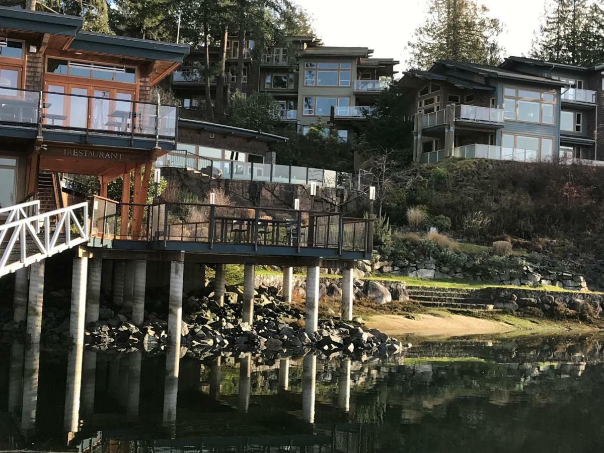 Painted Boat Resort Spa And Marina Madeira Park Extérieur photo